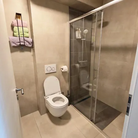 Spyro Apartment- Private Rooftop Terrace, Jacuzzi & Seaview Apartamento *