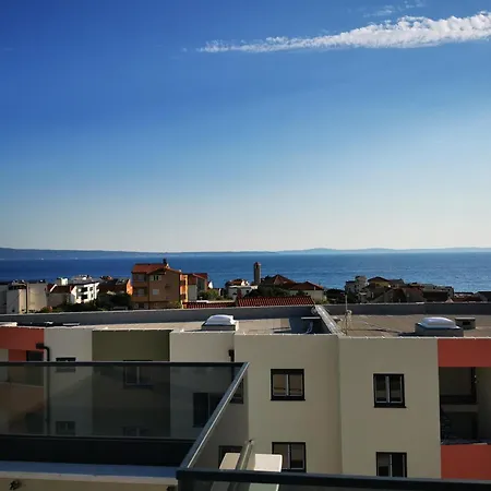 Spyro Apartment- Private Rooftop Terrace, Jacuzzi & Seaview *